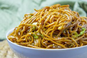 Classic Chinese Chow Mein