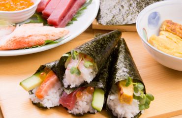 Temaki Zushi (Hand-Rolled Sushi)