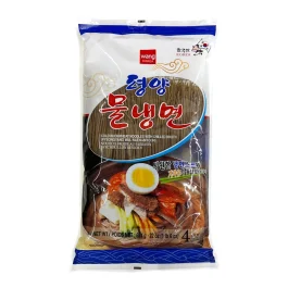 Naengmyeon – tăiței reci de hrișcă cu supă Wang Korea 624g
